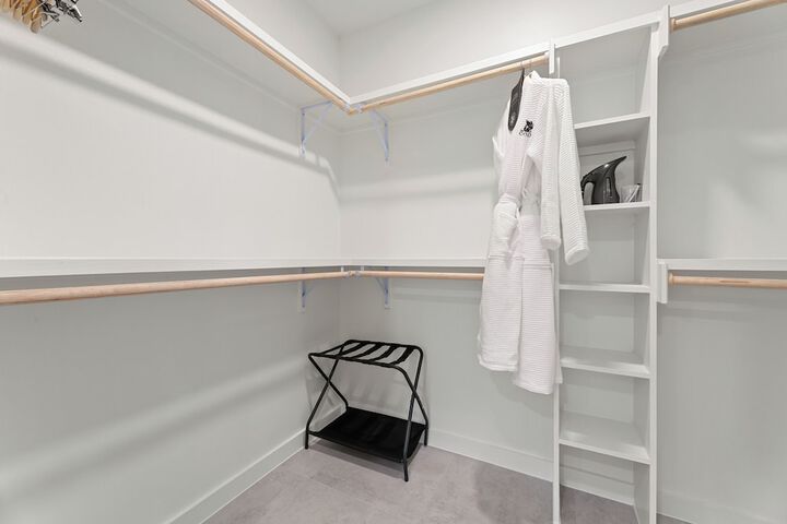Room 48 of 184
