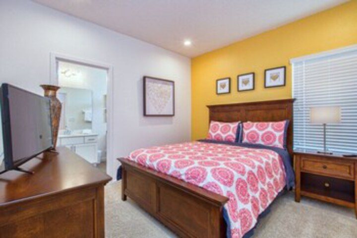 Room 142 of 170