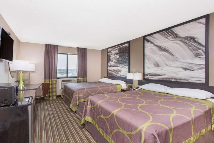 2 Queen Beds (7 of 7)