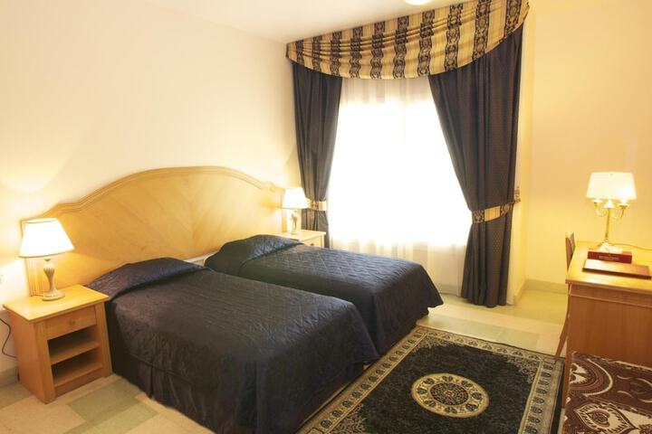 Room 10 of 26