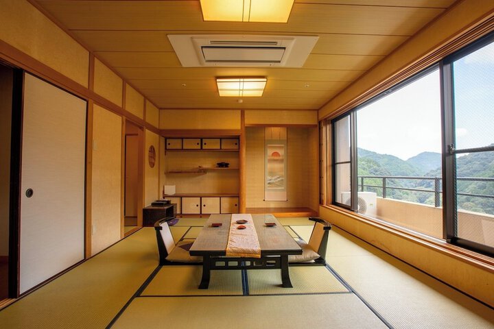 Room 12 of 45