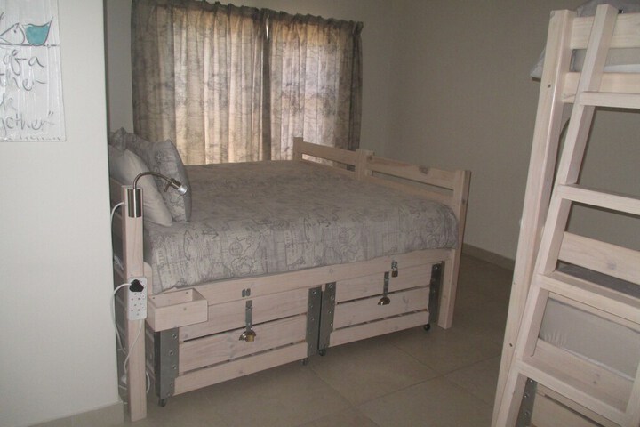 Room 12 of 35