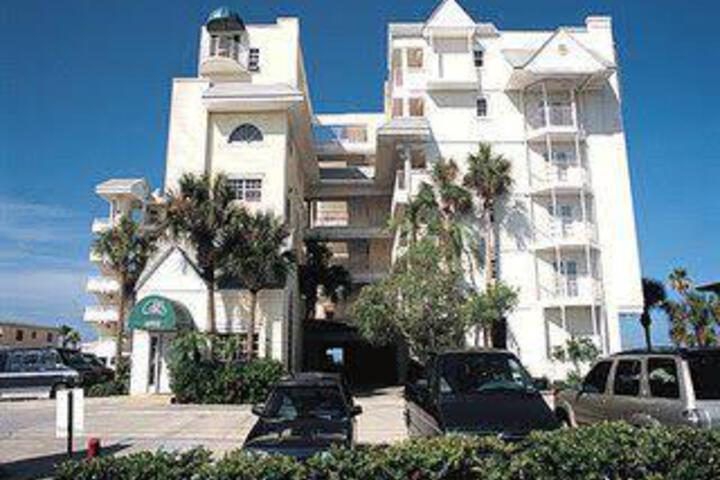 Exterior of Redington Ambassador Resort