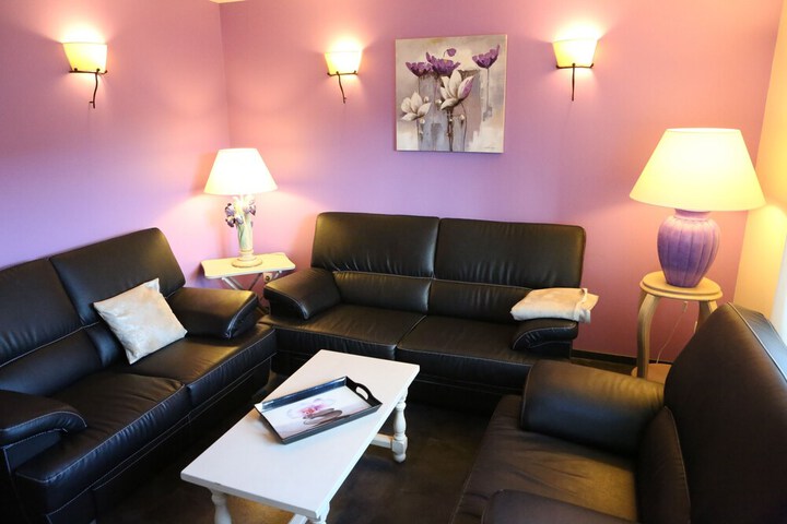 Room 27 of 71