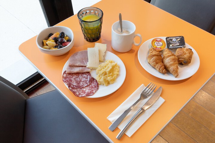 Breakfast meal