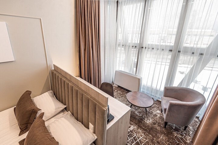 Room 4 of 45