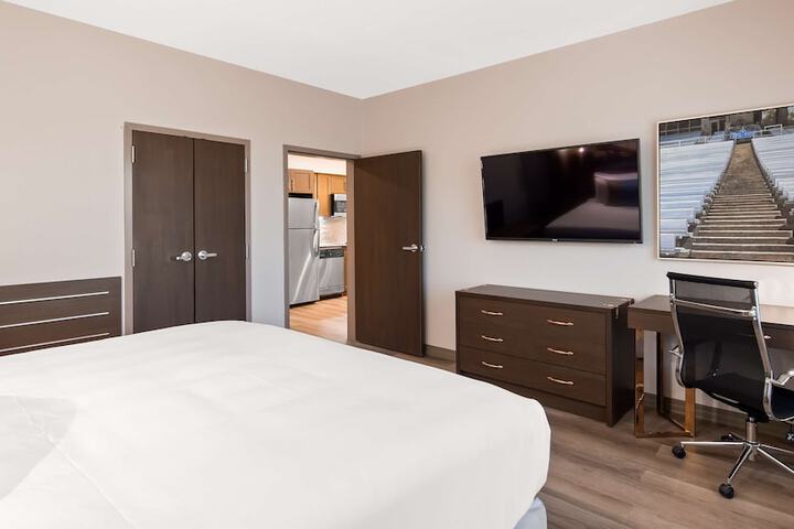 Room 43 of 60