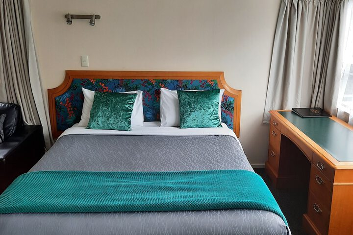 Room 19 of 37