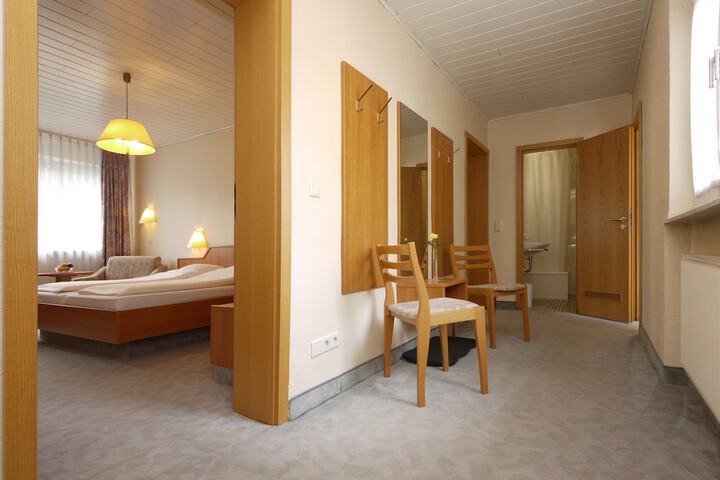 Room 9 of 37