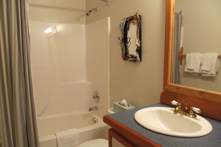 Room 7 of 25