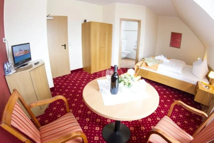 Room 3 of 18