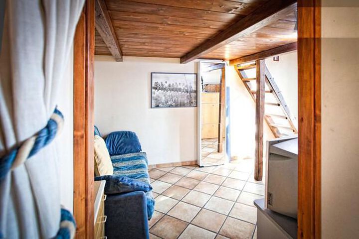 Room 4 of 19