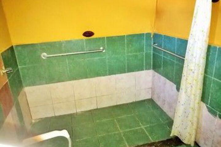 Room 9 of 71