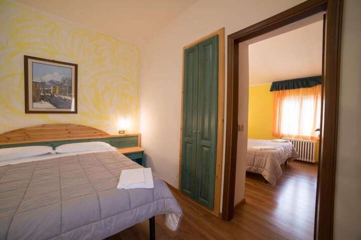 Room 3 of 11