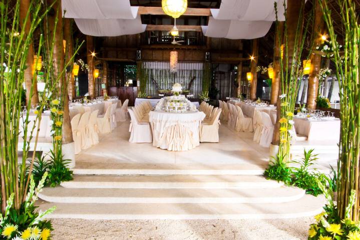 Ballroom/Hall 52 of 60