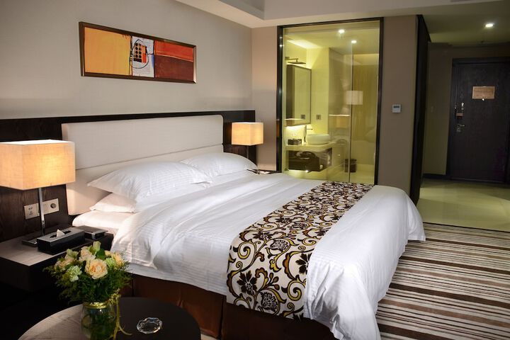 Room 5 of 25