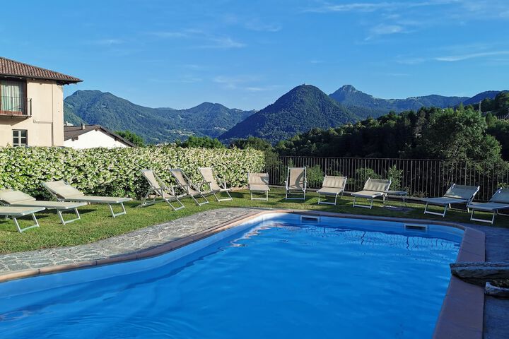 Pool 50 of 92