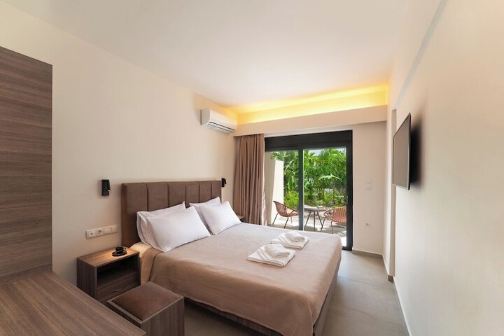 Room 4 of 17