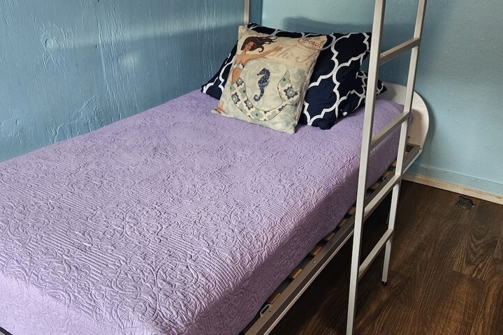 Room 41 of 222