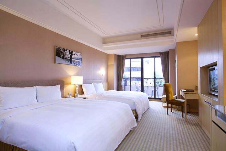 Room 10 of 45