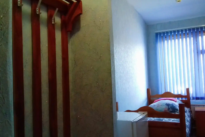 Room 9 of 9