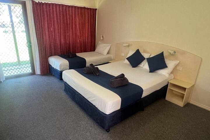 Room 12 of 26