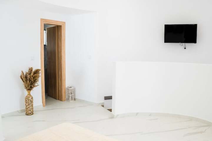 Room 8 of 70