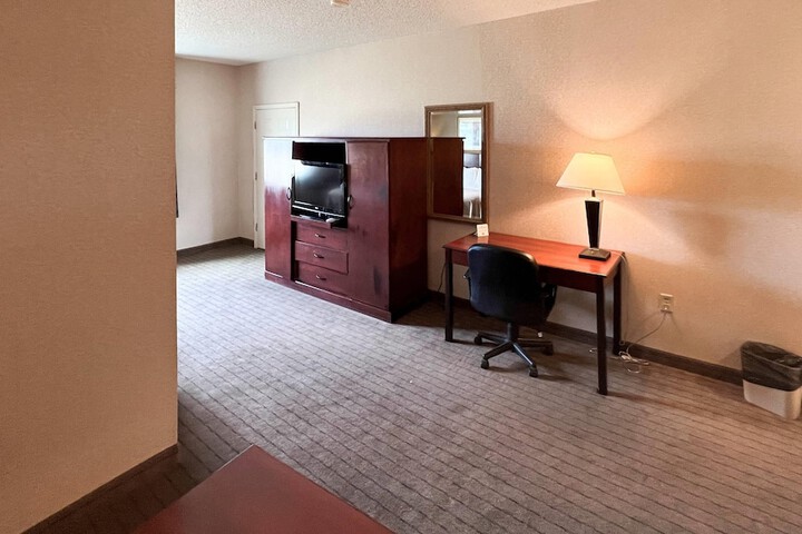 Room 15 of 23