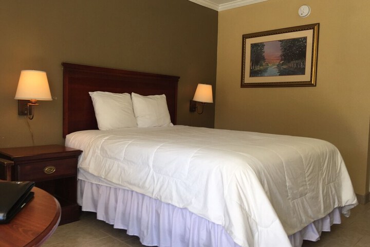 Room 7 of 34