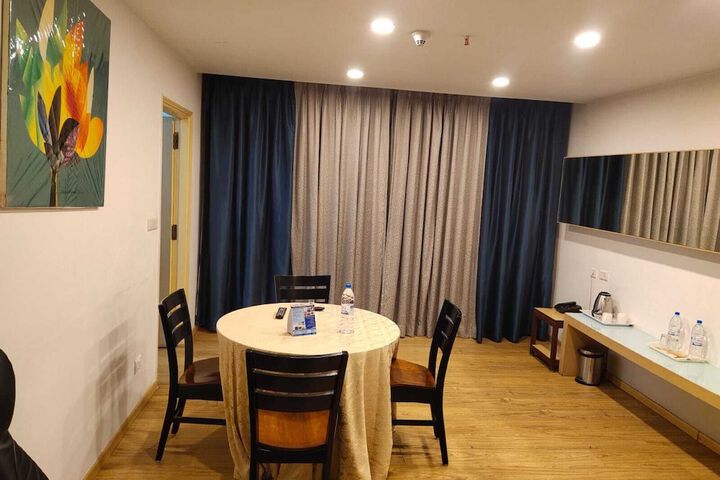 Room 25 of 85