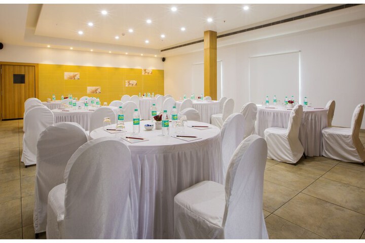Ballroom/Hall 23 of 30