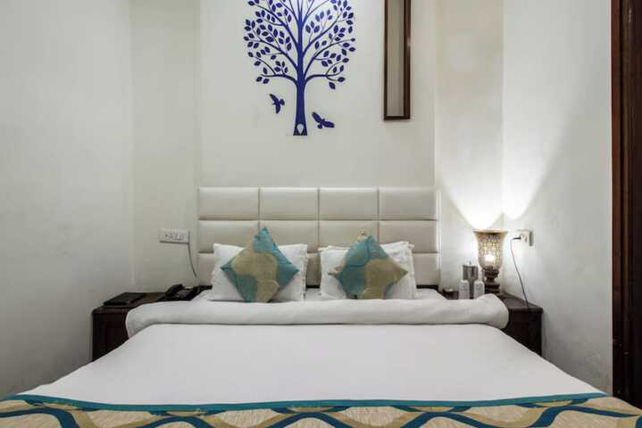 Room 15 of 35