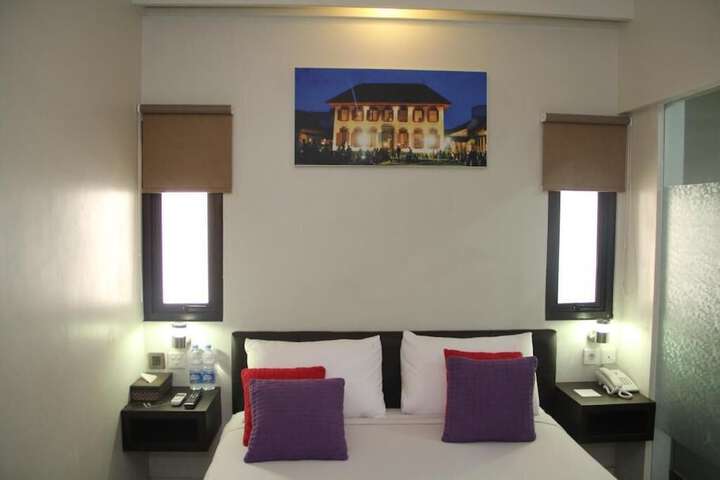 Room 25 of 67