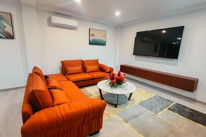 Room 29 of 53