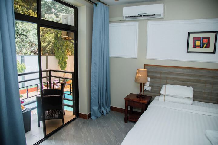 Room 45 of 121