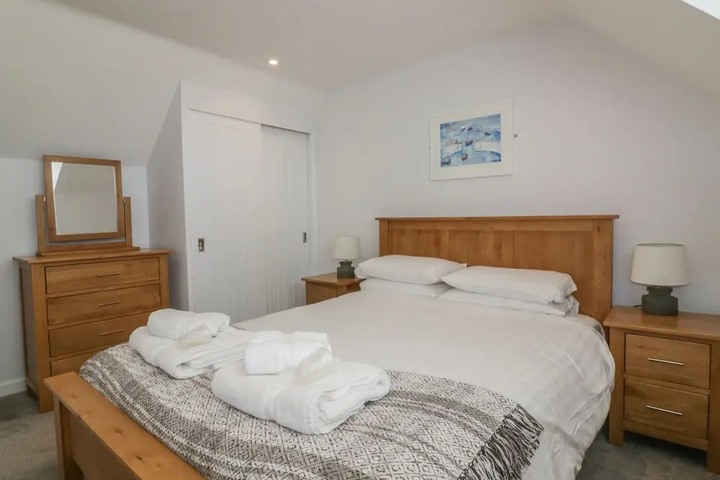 Room 2 of 14