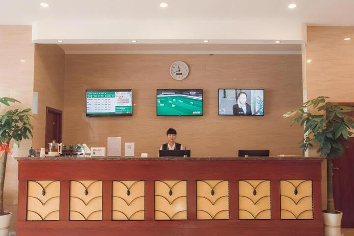 GreenTree Inn Zhoukou Huaiyang County Longdu Avenue Xihe Square Express Hotel