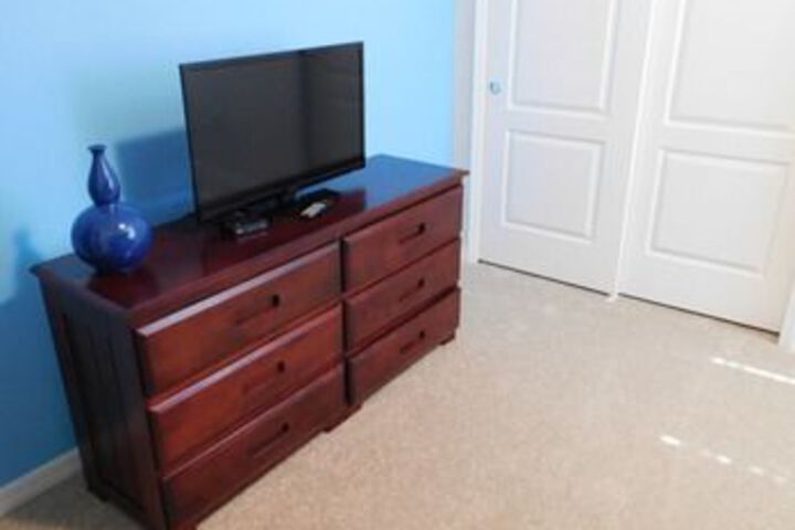Room 32 of 48