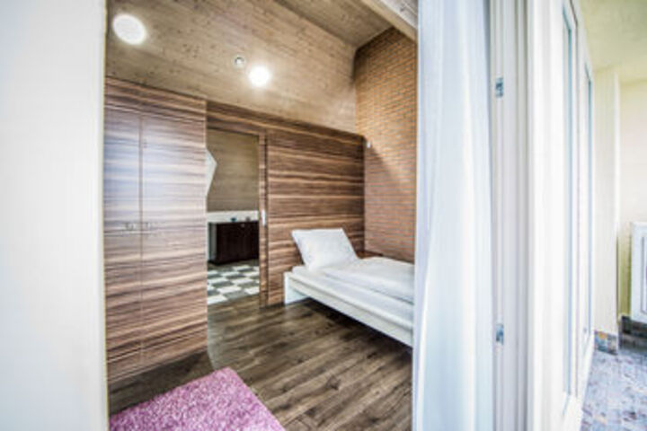 Room 5 of 21