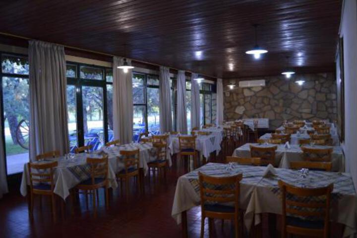 Dining 15 of 15