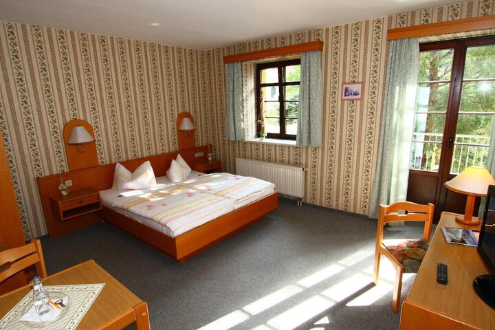 Room 18 of 43