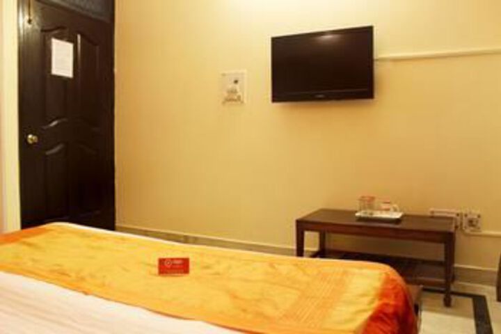 Room 12 of 23