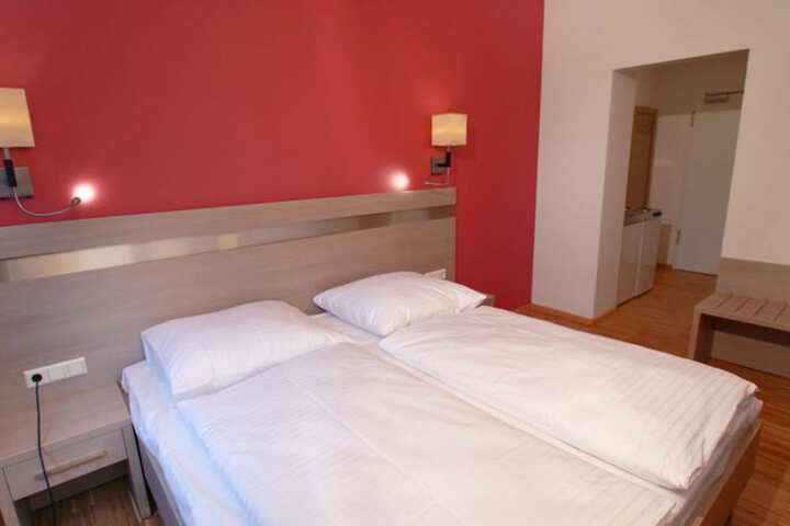 Room 2 of 18
