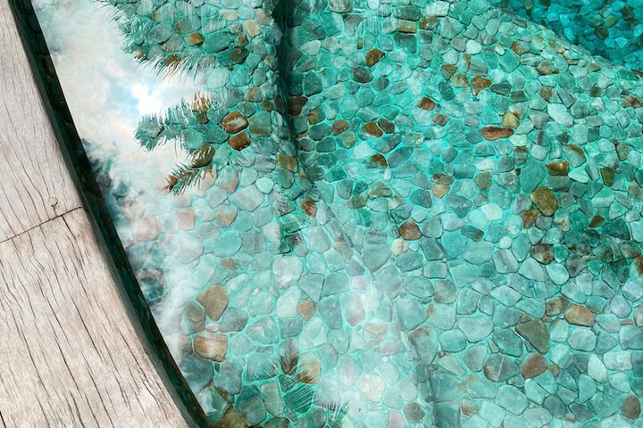 Pool 120 of 196