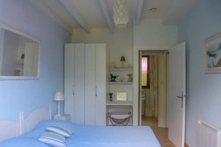 Room 3 of 11