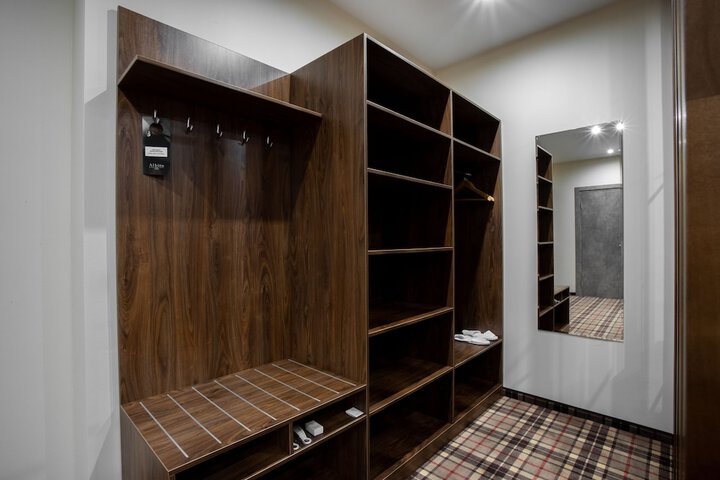 Room 15 of 25