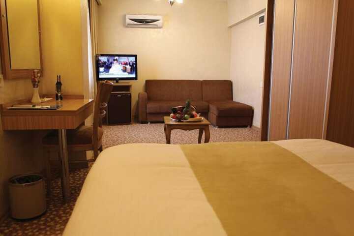 Room 3 of 19
