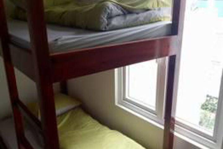 Room 6 of 25