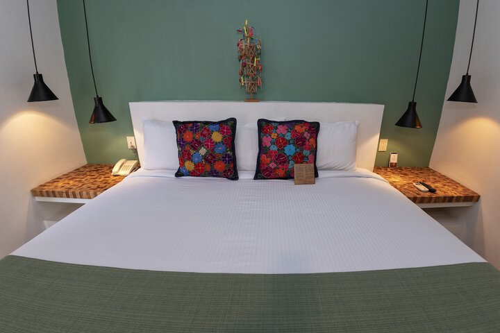 Room 10 of 225