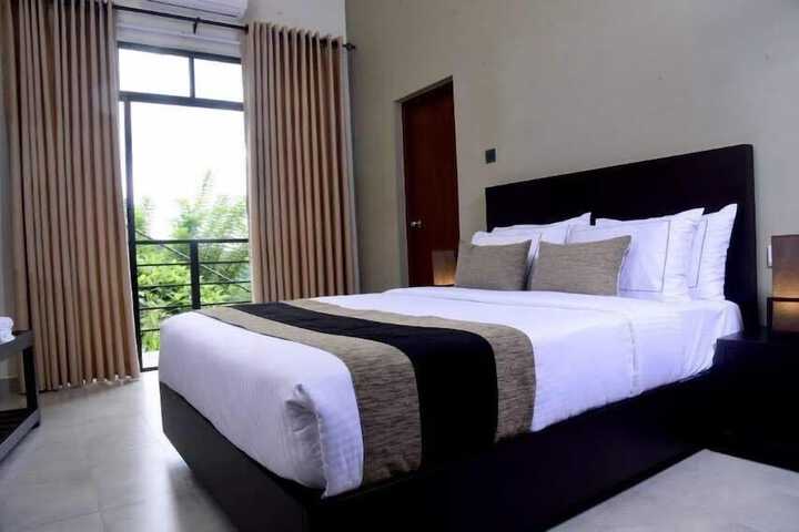 Room 15 of 39